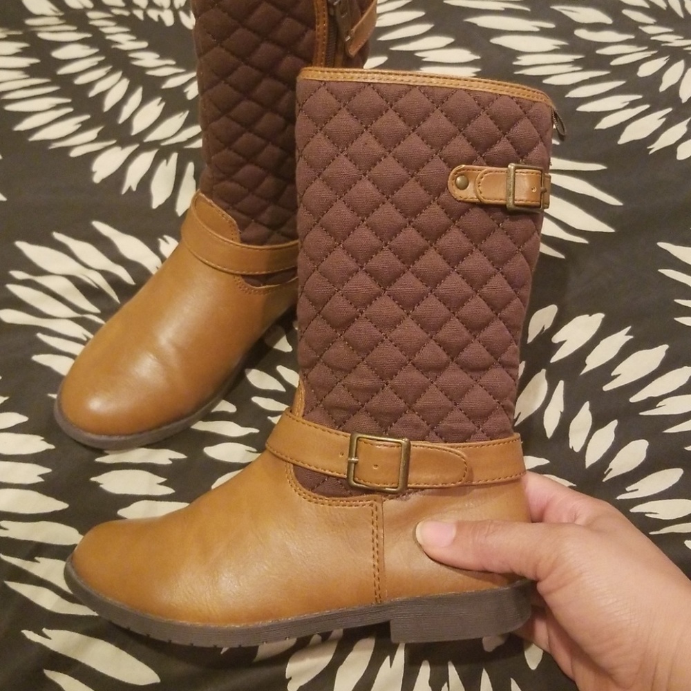Boots - Picture 2 of 3